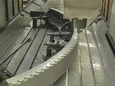 Asiakkaan määrittelemä räätälöinti: Hammasrenkaiden CNC-pukkijyrsintä – kuinka Tangshan Yuexinin koneet edistyvät tasaisesti tarkkuustyöstöä